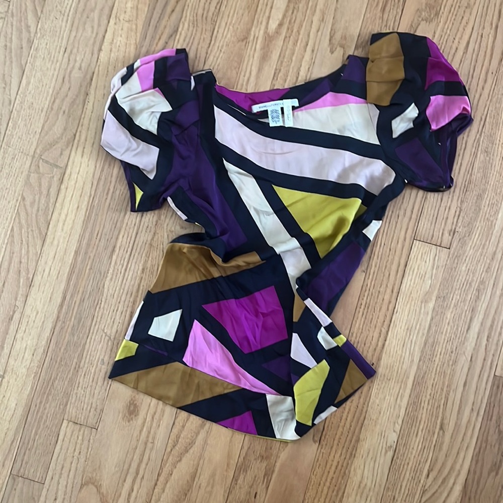 Diane Von Furstenberg color block silk top
